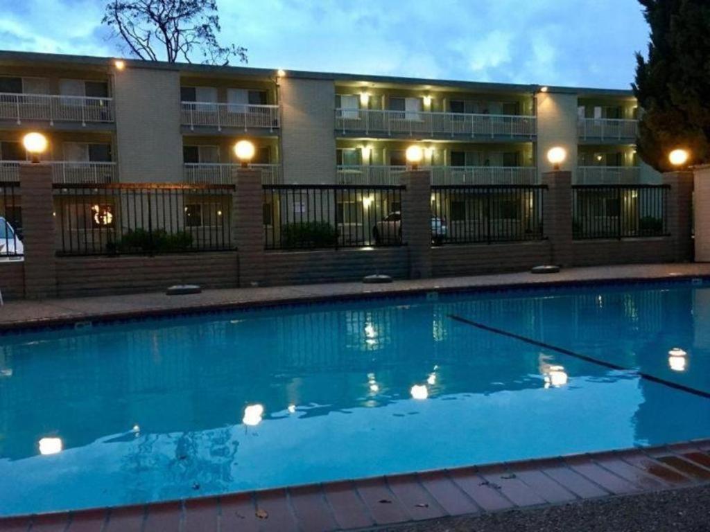 Hotel Ramada San Jose Convention Center Exterior foto